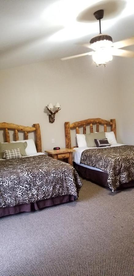 2Br Rustic Villa Utica Buitenkant foto